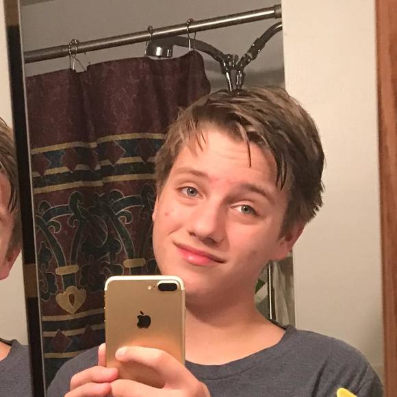 Meet your Posher, Max - Picture 1 of 1